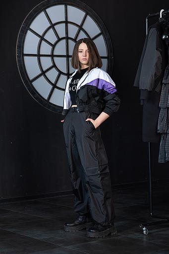 Укороченная куртка-ветровка колор-блок ОПТ фото 6