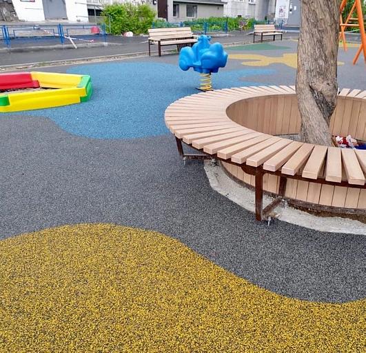 Укладка покрытий из резиновой крошки фото 4