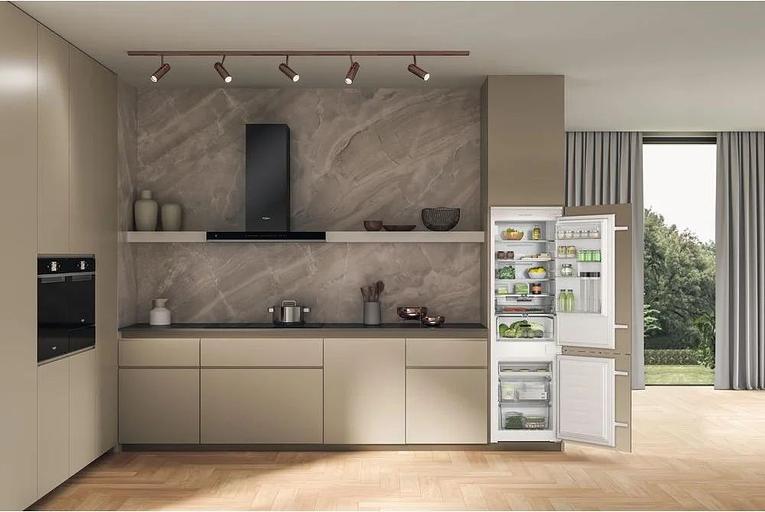 Встраиваемые холодильники Whirlpool Whirlpool WHC18T132 фото 8