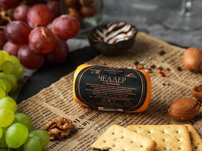 Сыр «Чеддер» с коньяком 12 месяцев выдержка ОПТ фото 1