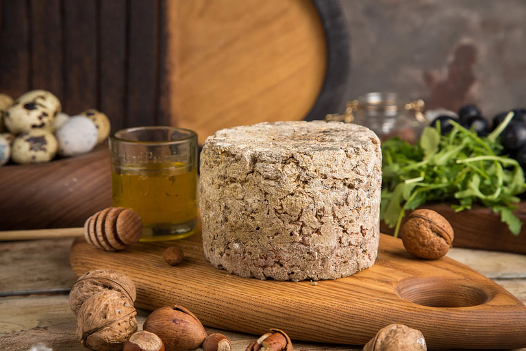 Сыр с голубой плесенью «Стилтон Пиканте» ОПТ фото 3