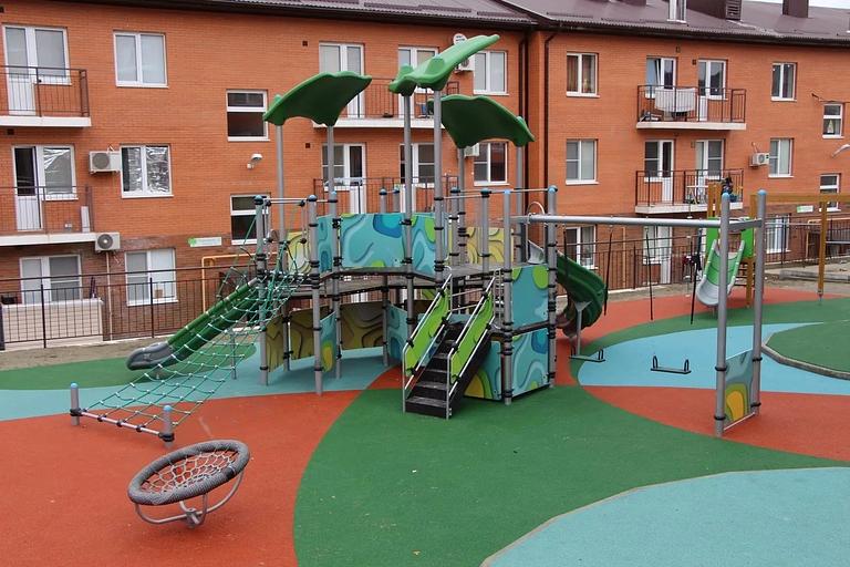 Резиновое покрытие для спортивных площадок фото 1