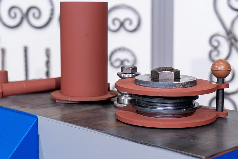 Кузнечный станок «ПРОФИ-2ЭМ» - предназначен для «холодной и горячей» ковки фото 4