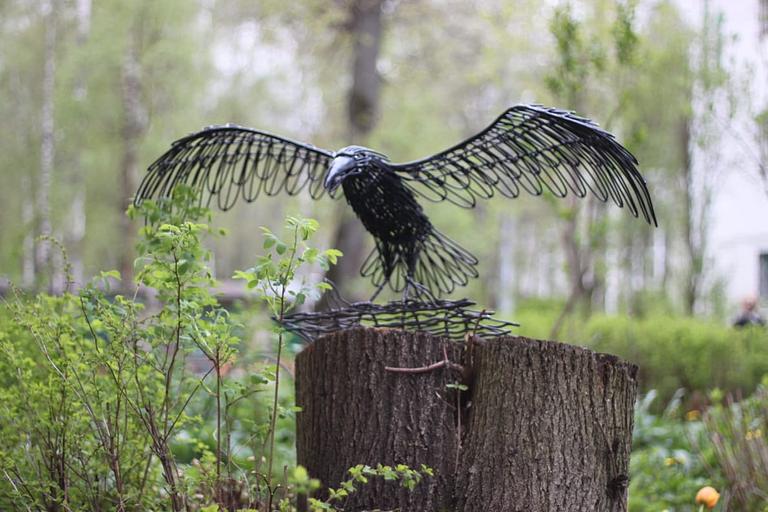 Скульптура из проволоки «Ворон» фото 4