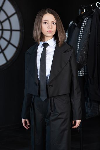 Укороченный двубортный чёрный жакет с бахромой на девочку ОПТ фото 1