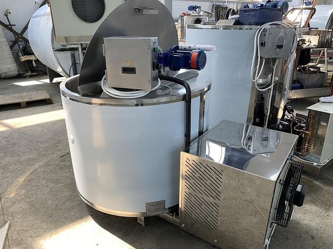 Охладитель молока вертикального типа 100 л (Cubigel) фото 2