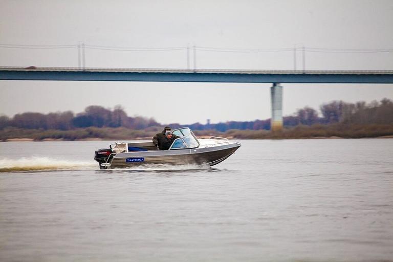 Алюминиевый катер Тактика 430, 450*162*77 см фото 10