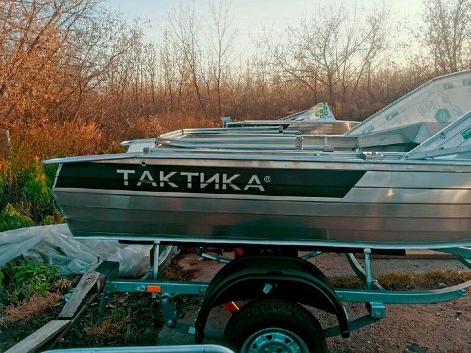 Алюминиевый катер Тактика 420, 420*160*65 см фото 9