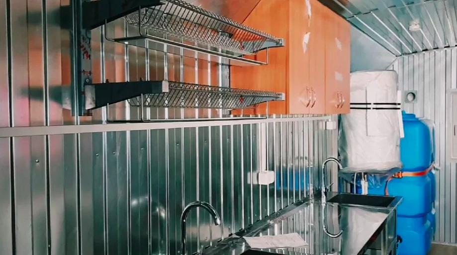 Вагон-дом столовая/кухня фото 2