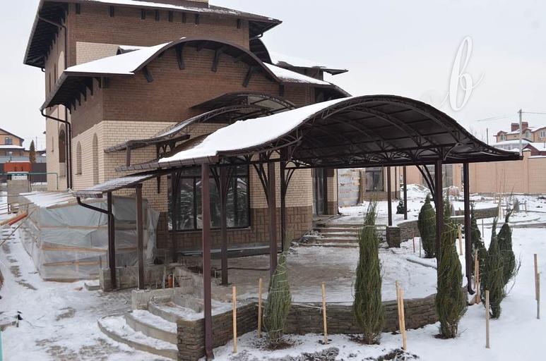 Навес из металлочерепицы с подшивкой фото 1