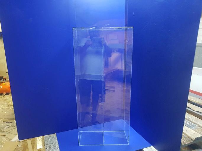 Подвесные короба из оргстекла для сбора пластиковых крышек, батареек, бумаги. фото 5