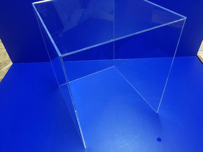 Прозрачный колпак из оргстекла. фото 2