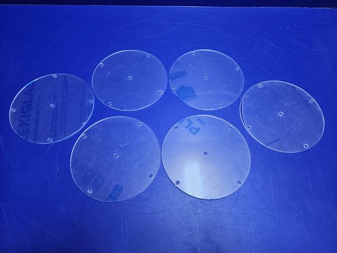 Круги из оргстекла диаметр до 1,6 метра. Лазерная резка кругов из оргстекла. фото 1