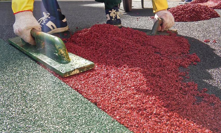 Укладка покрытий из резиновой крошки в Челябинске фото 1