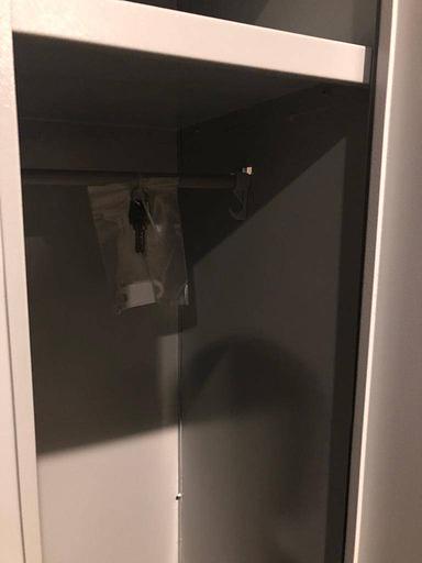 Шкафчик для одежды металлический - ШР-22 L600 сварной двухстворчатый для рабочей раздевалки на производство фото 3