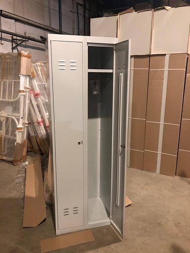 Шкафчик для одежды металлический - ШР-22 L600 сварной двухстворчатый для рабочей раздевалки на производство фото 5