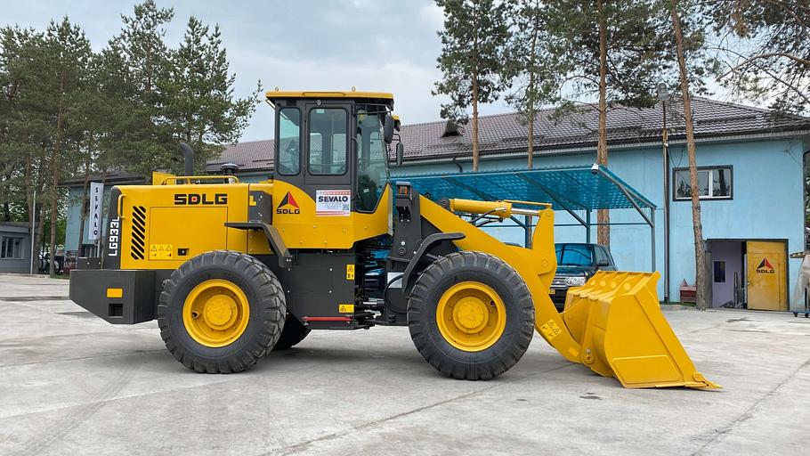 Фронтальный погрузчик LG933L фото 10