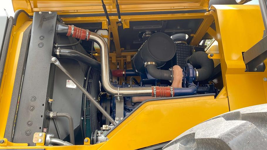 Фронтальный погрузчик L975F фото 4