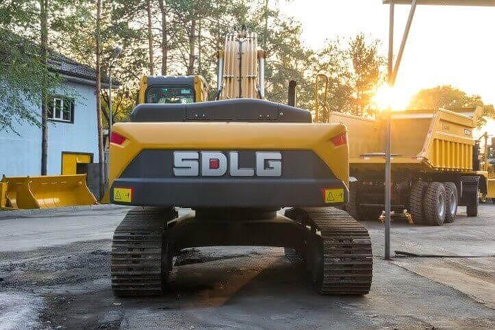 Экскаватор E6500F фото 1