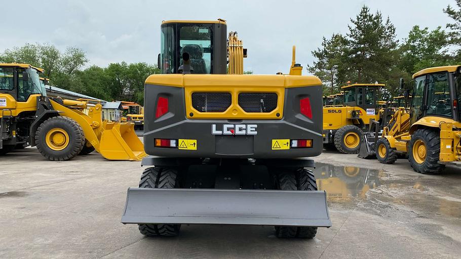 Колесный экскаватор SDLG LG75F фото 7