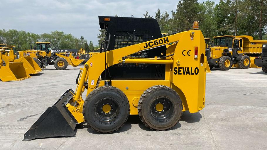 Мини-погрузчик JC60H фото 1