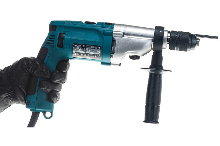 Двухскоростная ударная дрель Makita HP 2071 ОПТ фото 4