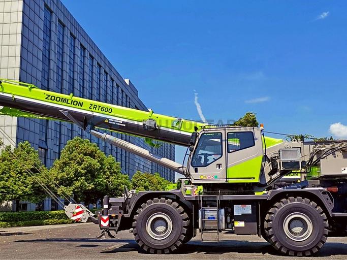 Самоходный кран Zoomlion ZRT600 фото 1