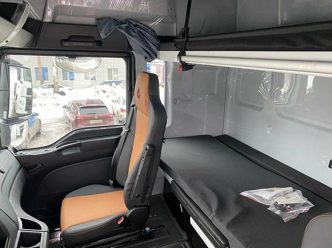 Тягач Sinotruk Sitrak C7H белый, дизель, автомат, 2023 г фото 5