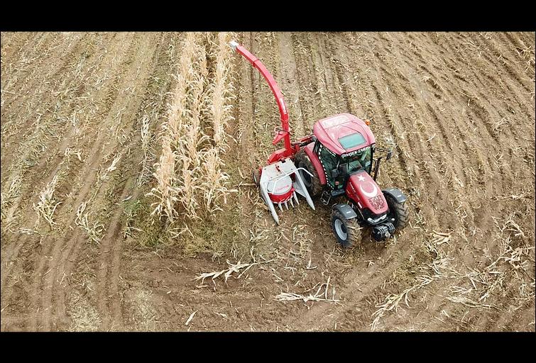 Кукурузный силосоуборочный комбайн фото 3