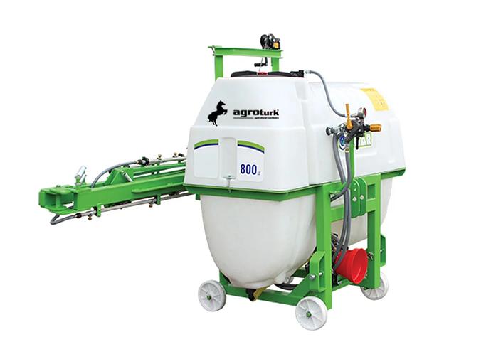 Полевой опрыскиватель 800 литров фото 1