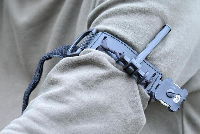 Турникетный жгут (крoвooстaнaвливaющий) ЖК-01-«Медплант» для временной остановки кровотечения при повреждении артериальных сосудов нижних и верхних конечностей с циферблатом (вид сложения 1) ОПТ фото 3