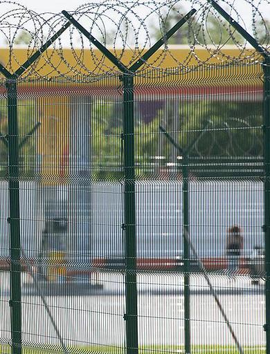 Насадка на столб V-образная цинковая 60×60 мм фото 1