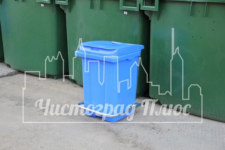 Бак пластиковый 60 л синий с педалью фото 2