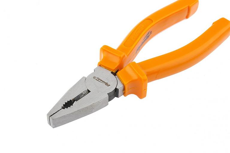 Плоскогубцы Classic, 200 мм, шлифованные, пластмассовые рукоятки Sparta фото 2