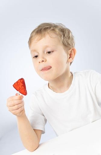 Карамель на палочке Sladraduga 40х25 г со вкусом ананаса, арбуза, клубники фото 4