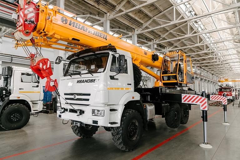 Автомобильный кран КС-35714К-2-10 Ивановец фото 1