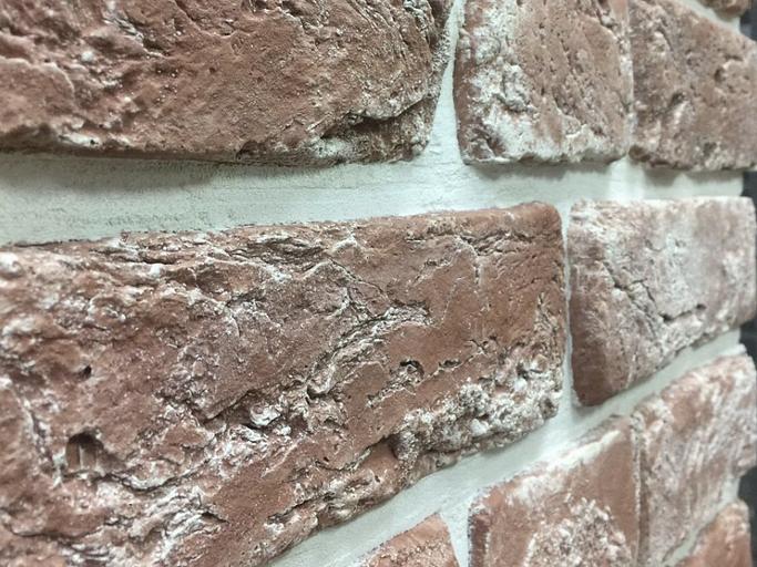 Декоративный кирпич «Москва» цвет Loft+K с белыми высолами фото 1