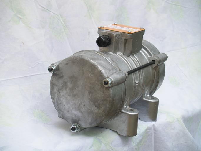 Вибратор площадочный ВИ-98 Б-4 фото 1