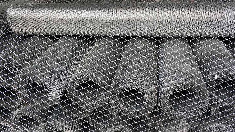 Expanded metal mesh PVA pitch 60x4x2 фото 1