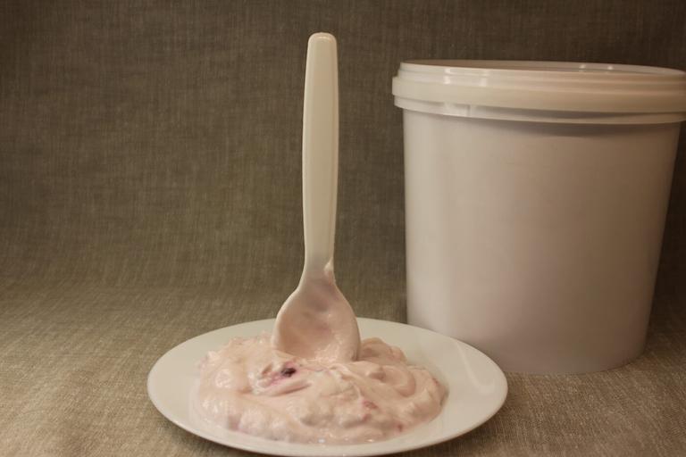 Йогурт «Сладкая мечта» вкус клюква-малина фото 1