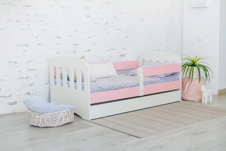 Кровать детская цветная «Малыш» с ящиком фото 1