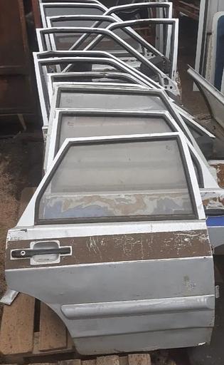 Двери ваз 2114 б/у фото 1