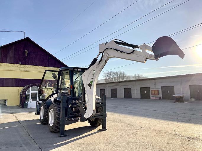 Экскаватор-погрузчик Borus BR-825 фото 4