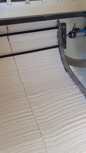 Автоматический станок для производства бумажных полотенец V-сложения с ламинацией модель LVАH фото 4