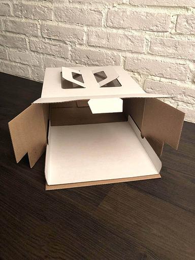 Упаковка кондитерская с окном и ручками микрогофрокартон 21x21x12 см белая фото 3