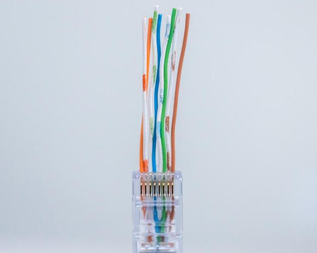 Коннектор сквозной (проходной) RJ-45 (8P8C) Cat.5e, RIPO, покрытие 3мкд, универ. ножи (упк.20шт) фото 3