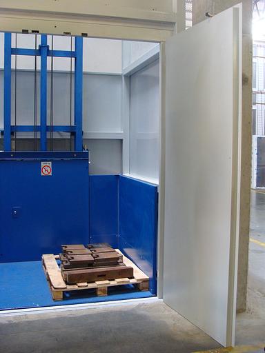 Грузовой подъемник EV-1500, до 2000 кг фото 1