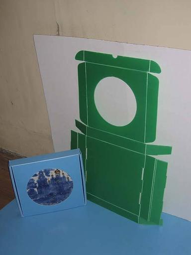 Коробки для сувенирных тарелок из гофропластика фото 1