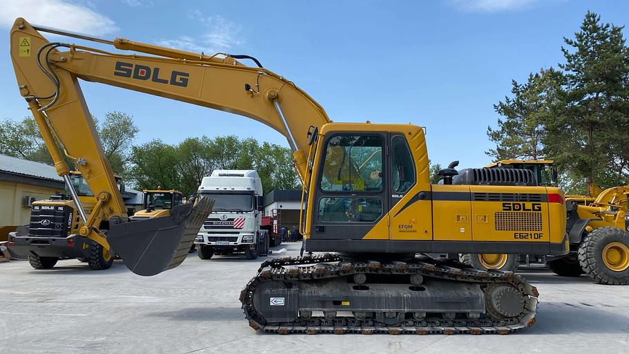 Экскаватор гусеничный SDLG E6210FLC фото 2