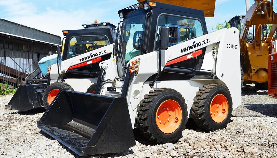 Минипогрузчик «Lonking CDM307 XINCHAI» фото 1